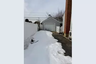 [Address not provided], Levittown, NY 11756 - Photo 15