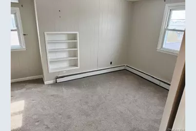 [Address not provided], Levittown, NY 11756 - Photo 9