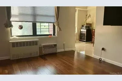 14015 Holly Avenue #4th FL, Flushing, NY 11355 - Photo 7