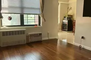 140-15 Holly Ave, Flushing, NY 11355 - Photo 7