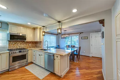 9 Donna Place, East Islip, NY 11730 - Photo 15