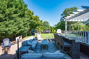 9 Donna Pl, East Islip, NY 11730 - Photo 31