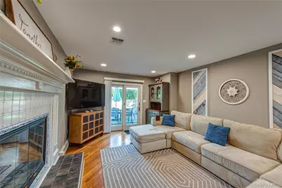 9 Donna Place, East Islip, NY 11730 - Photo 7