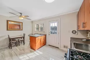 24 Lantern St, Huntington, NY 11743 - Photo 7