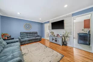 24 Lantern St, Huntington, NY 11743 - Photo 3