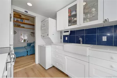 20 Bristol Street, Huntington, NY 11743 - Photo 9