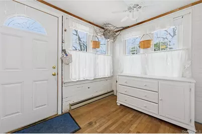 20 Bristol Street, Huntington, NY 11743 - Photo 3