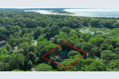 22 Woodfield Road, Stony Brook, NY 11790 - Photo 3