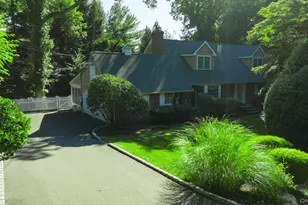 22 Woodfield Rd, Stony Brook, NY 11790 - Photo 29