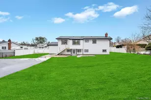 191 Ridge Rd, Wheatley Heights, NY 11798 - Photo 27