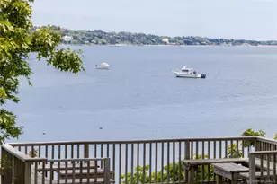 6 Bay View Dr, Hampton Bays, NY 11946 - Photo 3