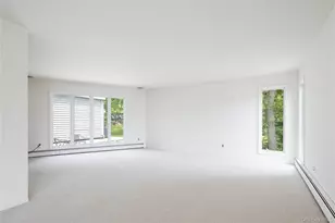 6 Bay View Dr, Hampton Bays, NY 11946 - Photo 9