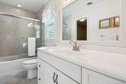 14 Hillside Avenue, Saint James, NY 11780 - Photo 19