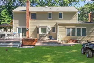 14 Hillside Ave, Saint James, NY 11780 - Photo 29