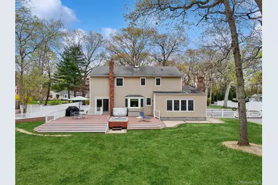 14 Hillside Avenue, Saint James, NY 11780 - Photo 25