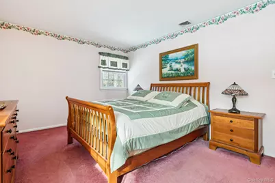 14 Hillside Avenue, Saint James, NY 11780 - Photo 17