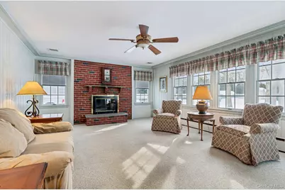 14 Hillside Avenue, Saint James, NY 11780 - Photo 15