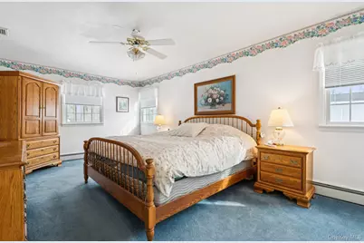 14 Hillside Avenue, Saint James, NY 11780 - Photo 15