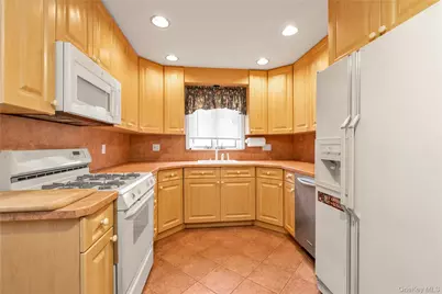 12 Alexine Avenue, East Rockaway, NY 11518 - Photo 7