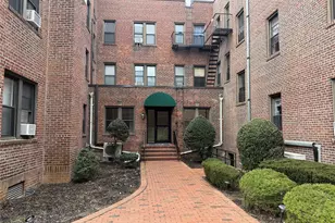 222 7th St, Garden City, NY 11530 - Photo 5