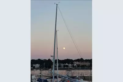 3 Toms Point Lane #A, Port Washington, NY 11050 - Photo 15