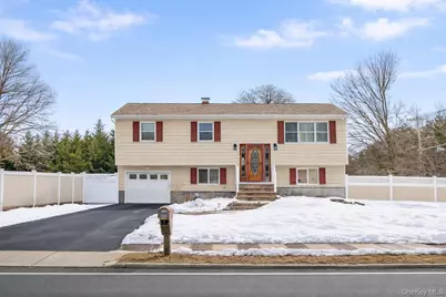 1682 Church Street, Holbrook, NY 11741 - Photo 3