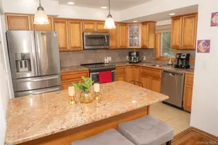 1682 Church St, Holbrook, NY 11741 - Photo 7