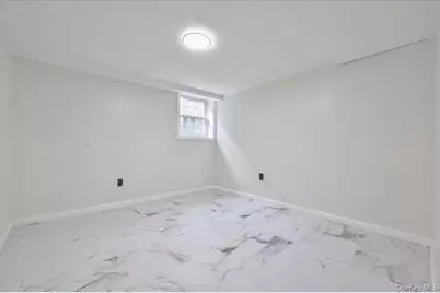 3523 Laconia Avenue, Bronx, NY 10469 - Photo 25