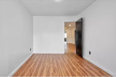 3523 Laconia Avenue, Bronx, NY 10469 - Photo 7