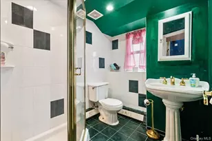 6 Gateway St, Bethpage, NY 11714 - Photo 21