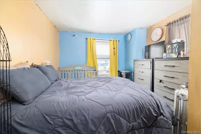 36 Hudson Avenue, Valley Stream, NY 11580 - Photo 15