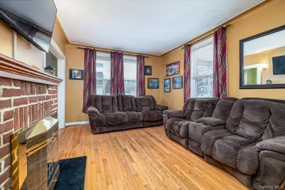 36 Hudson Avenue, Valley Stream, NY 11580 - Photo 3