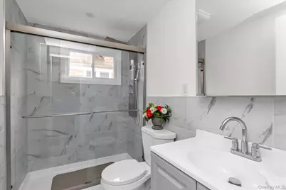 57 E Clinton Avenue, Roosevelt, NY 11575 - Photo 17