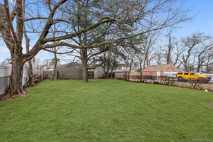 57 E Clinton Ave, Roosevelt, NY 11575 - Photo 19