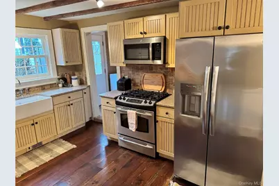 225 Christian Avenue, Stony Brook, NY 11790 - Photo 23