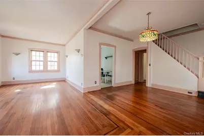 32 E Atlantic Avenue, Oceanside, NY 11572 - Photo 5