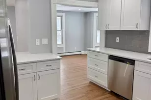 45 Garfield St, Bay Shore, NY 11706 - Photo 5