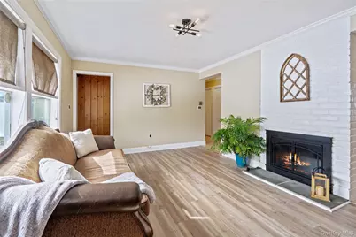 68 Summer Lane, Hicksville, NY 11801 - Photo 7