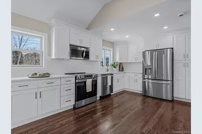 4057 Eve Drive, Seaford, NY 11783 - Photo 5