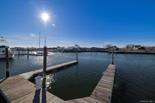 54 Ocean Watch Ct, Freeport, NY 11520 - Photo 31