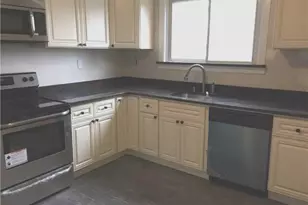 26 W Pine St, Islip, NY 11751 - Photo 3