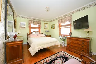 45-18 166th St, Flushing, NY 11358 - Photo 13