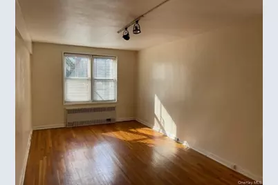 14325 84th Drive #2E, Jamaica, NY 11435 - Photo 5