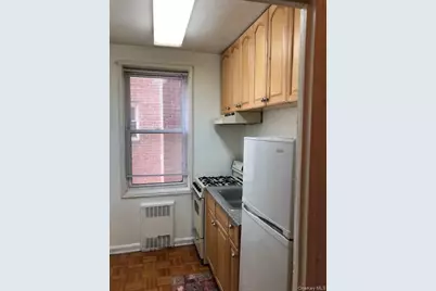 14325 84th Drive #2E, Jamaica, NY 11435 - Photo 7