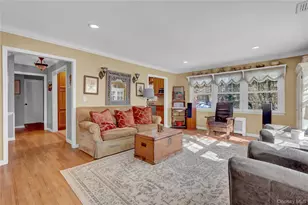 8 Noel Pl, Smithtown, NY 11787 - Photo 13