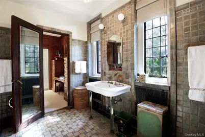 107 Bayview Road, Manhasset, NY 11030 - Photo 21