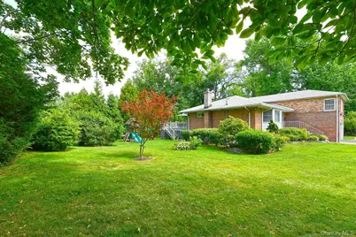 2 Cherrywood Lane, Port Washington, NY 11050 - Photo 31