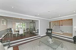 2 Cherrywood Ln, Port Washington, NY 11050 - Photo 5