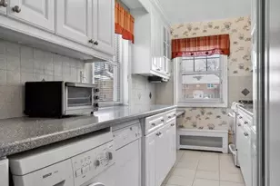 63-16 252nd St, Little Neck, NY 11362 - Photo 13