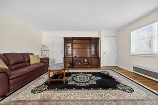 63-16 252nd St, Little Neck, NY 11362 - Photo 7